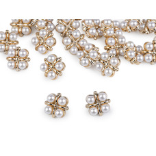   Button decorated with pearls size 24', 28', 34'  